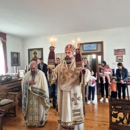 Митрополит Методије служио Литургију у манастиру Подврх