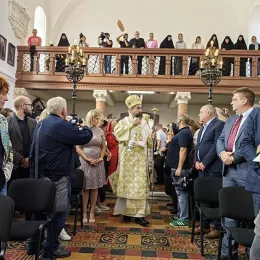 Патријарх Порфирије освештао обновљену Саборну цркву у Пакрацу