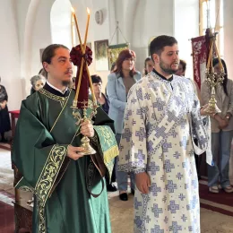 Света Архијерејска Литургија у селу Кесратц у Голији