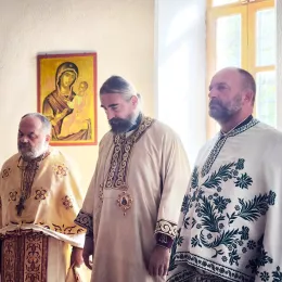 Света Архијерејска Литургија у селу Кесратц у Голији