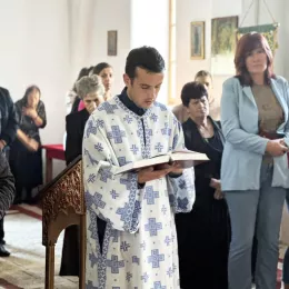 Света Архијерејска Литургија у селу Кесратц у Голији
