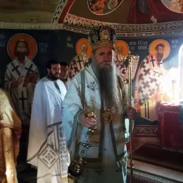 Литургија и парастос у манастиру Косијерево