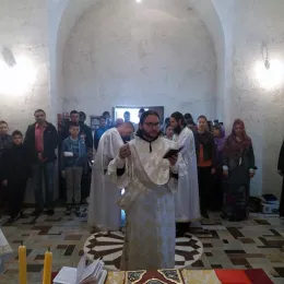 Литургијско сабрање у храму Светог Саве у Дапсићима