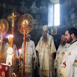 Литургија и помен краљу Александру у Ђурђевим Ступовима