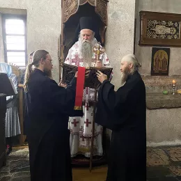 Света Архијерејска Литургија у манастиру Ђурђеви Ступови