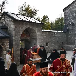 Помен Митрополиту Амфилохију у Цетињском манастиру