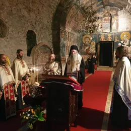 Празнично бденије у манастиру Пећка Патријаршија