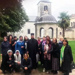 Коло српских сестара из Бијелог Поља у обиласку светиња Митрополије црногорско-приморске 