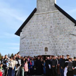 Преосвећени Епископ Методије служио у Жабљаку