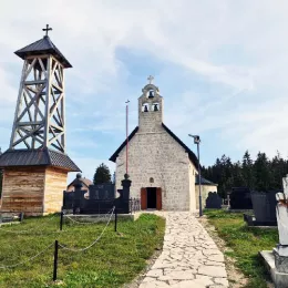 Преосвећени Епископ Методије служио у Жабљаку