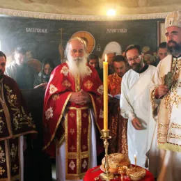 Епископ Методије служио Литургију и помен у манастиру Косијерево