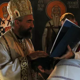 Епископ Методије служио Литургију и помен у манастиру Косијерево