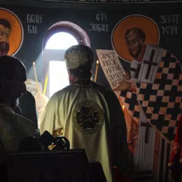 Епископ Методије служио Литургију и помен у манастиру Косијерево