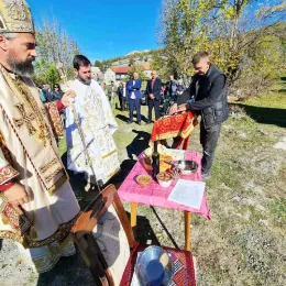 Прослављена слава спомен-храма Светог Лонгина 