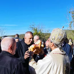 Прослављена слава спомен-храма Светог Лонгина 