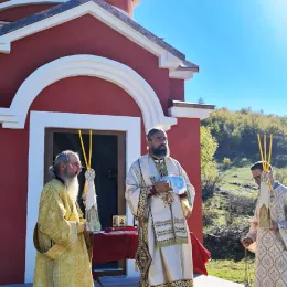 Прослављена слава спомен-храма Светог Лонгина 