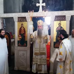 Литургија у манастиру Ђурђеви Ступови