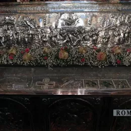 Владика Јоаникије у свечаној литији са иконом Пресвете Богородице Тројеручице