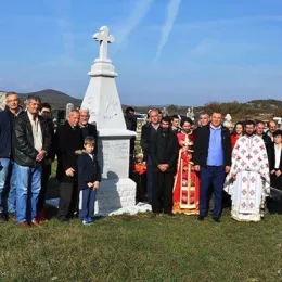 Литургија и освећење спомен-обиљежја у Почековићима