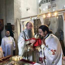 Епископ Јоаникије служио Божанствену Литургију Светог апостола Јакова, првог епископа Јерусалимског