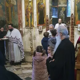 Литургијско сабрање у Високим Дечанима