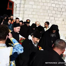 Подгорица на кољенима дочекала свог Митрополита