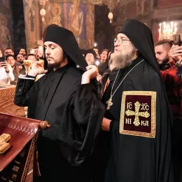 Празнично бденије и монашење у Високим Дечанима
