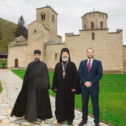 Орден „Крст вожда Ђорђа Стратимировића“ уручен архимандриту Данилу (Трпчевском)