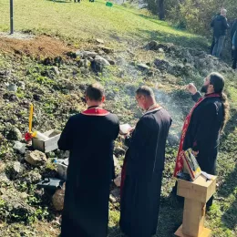 Молебан на празник Светих Сергија и Вакха служен у селу Срђевац