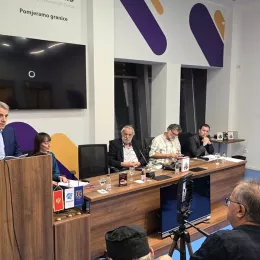 Обиљежено четрдесет година стваралаштва Милутина Мићовића