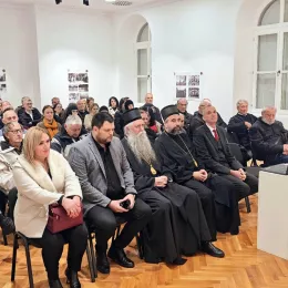 Митрополит Јоаникије отворио изложбу „Сто година од обнове Његошеве завјетне цркве на Ловћену“