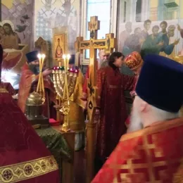 Епископ Јоаникије богослужио у храму Светог Николаја Мирликијског РПЗЦ у Франкфурту