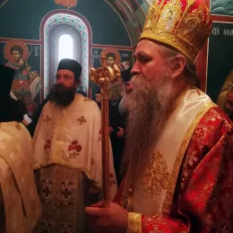 Епископ Јоаникије служио у манастиру Калудра