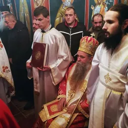 Епископ Јоаникије служио у манастиру Калудра