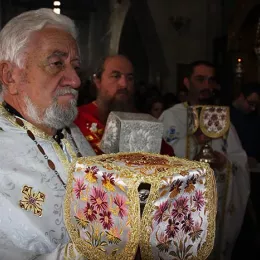 Епископ Јоаникије богослужио у Ђурђевим Ступовима