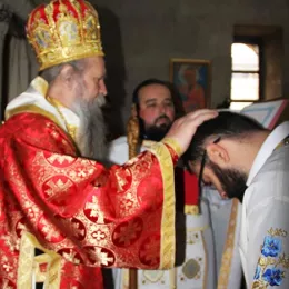 Епископ Јоаникије богослужио у Ђурђевим Ступовима