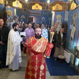 Свету Архијерејску Литургију, на празник Ваведења Пресвете Богородице, у сриједу 4. децембра 2019, служио је Његово Преосвештенство Епископ будимљанско-никшићки Г. Јоаникије са свештенством и монаштвом Епархије.  Сабранима се архипастирском бесједом обратио Преосвећени Епископ Јоаникије, честитајући данашњи велики празник и храмовну славу Манастира.  Владика је казао да су Пресвету Богородицу Њени родитељи примили као дар од Бога, јер су је добили у поодмаклим годинама, и одлучили су да је посвете на службу