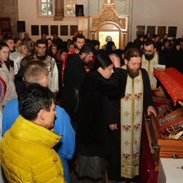 Владика Јоаникије: Острог је тврди бедем свима нама заједно са Светим Василијем Острошким