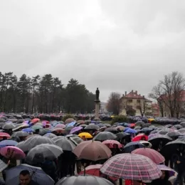 Владика Јоаникије јуришницима на Божје храмове: Не чините зло, не навлачите проклетство на своје домове, породице и потомство!
