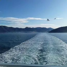 Поклоњеење моштима Светог Спиридона на Крфу