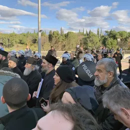 Полиција онемогућила служење молебана за спасење и мир у свијету