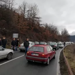 Беранци блокирали улаз у град у знак подршке СПЦ