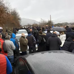 Беранци блокирали улаз у град у знак подршке СПЦ