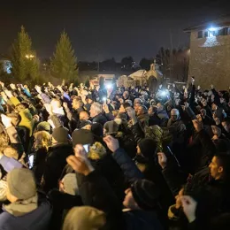 Након величанствене молитвене литије, у манастиру Ђурђеви Ступови служен Молебан