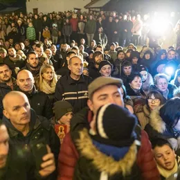 Након величанствене молитвене литије, у манастиру Ђурђеви Ступови служен Молебан