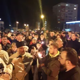 Величанствена литија: Хиљаде вјерника у молитвеној шетњи у Никшићу