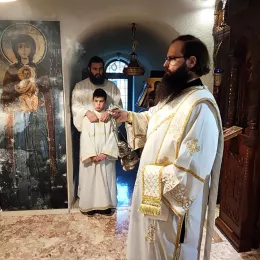 Владика Јоаникије у Ћелији пиперској