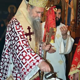 Владика Јоаникије богослужио у Острогу
