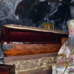 Владика Јоаникије у Горњем Острогу