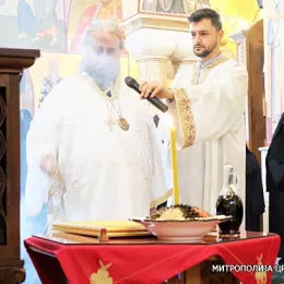 Литургија и четрдесетодневни помен Митрополиту Амфилохију (ВИДЕО)